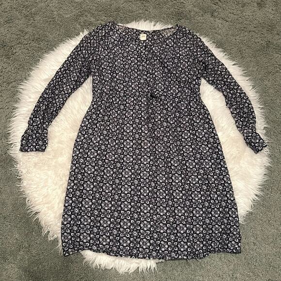 GAP Maternity/Nursing Dress Long Sleeves - Picture 1 of 7